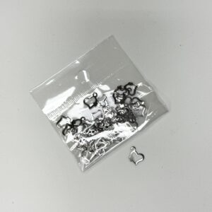 METALNI PRIVJESAK- (ČELIK/INOX)  cca50kom